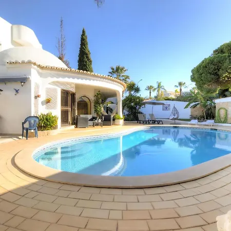 Casa Vilamoura: 5-bedroom With Ac And Pool Near Villa *