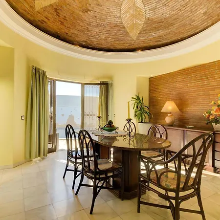 Villa Casa Vilamoura: 5-bedroom With Ac And Pool Near