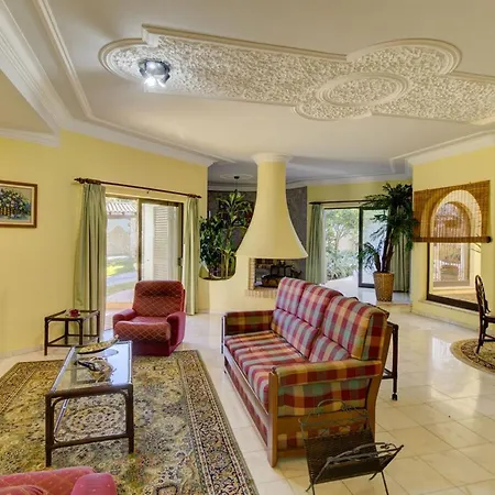 Casa Vilamoura: 5-bedroom With Ac And Pool Near Villa