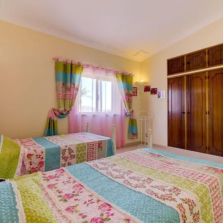 Casa Is A Lovely 5 Bedroom With Ac And Private Pool Within Easy Distance Of Of V Villa
