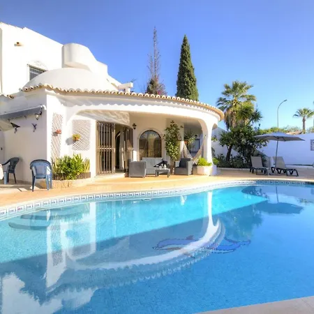 Villa Casa Vilamoura: 5-bedroom With Ac And Pool Near *