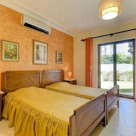 Casa Is A Lovely 5 Bedroom With Ac And Private Pool Within Easy Distance Of Of V Vilamoura