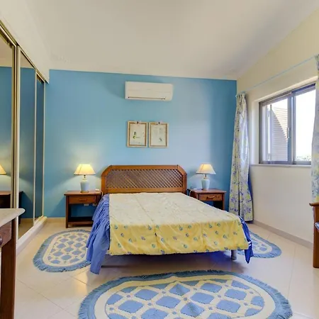 Casa Is A Lovely 5 Bedroom With Ac And Private Pool Within Easy Distance Of Of V * Vilamoura