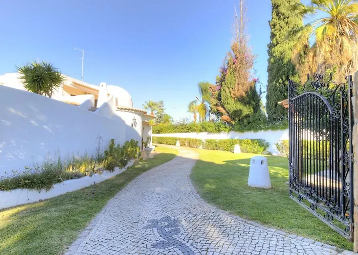 Casa Vilamoura: 5-bedroom With Ac And Pool Near Villa *