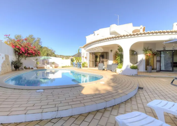 Casa Vilamoura: 5-bedroom With Ac And Pool Near *