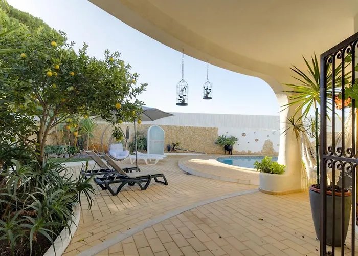 Villa Casa Vilamoura: 5-bedroom With Ac And Pool Near Vilamoura