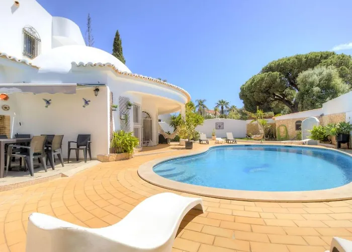 Villa Casa Vilamoura: 5-bedroom With Ac And Pool Near *