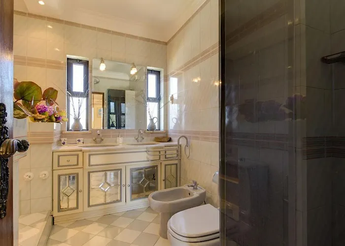 Casa Vilamoura: 5-bedroom With Ac And Pool Near