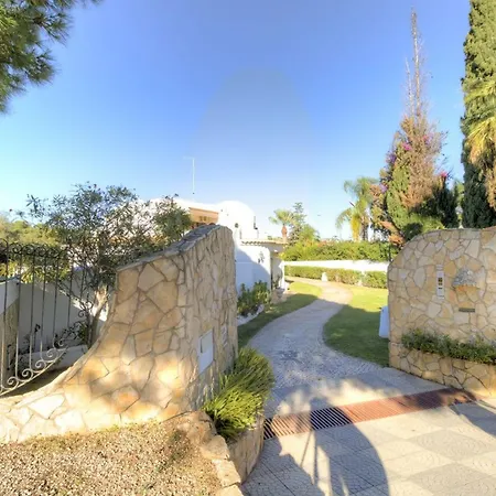 Casa Is A Lovely 5 Bedroom With Ac And Private Pool Within Easy Distance Of Of V Villa