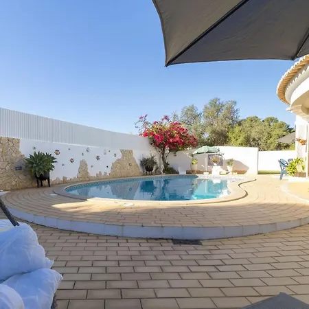 Villa Casa Is A Lovely 5 Bedroom With Ac And Private Pool Within Easy Distance Of Of V Vilamoura